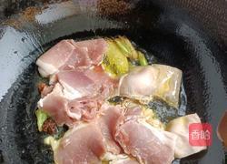 一锅出 土豆炖豆角烀饼的做法图解4