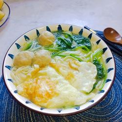 菠菜肉丸鸡蛋面的做法[图]