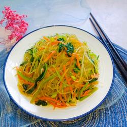 菠菜豆芽炒粉丝的做法[图]