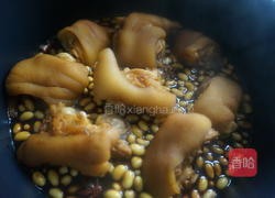 黄豆炖猪蹄的做法图解12