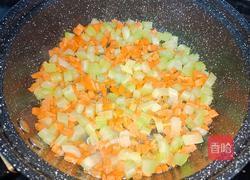 芹菜胡萝卜蛋炒饭的做法图解4