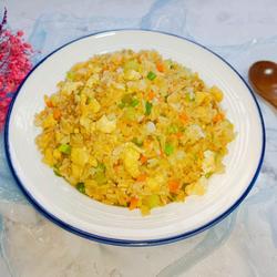 芹菜胡萝卜蛋炒饭的做法[图]