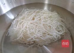 海味汤米粉的做法图解1