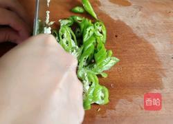 猪耳炒荞头的做法图解2