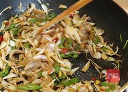 猪耳炒荞头的做法图解9