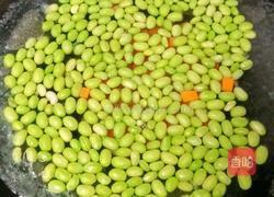 香肠炒毛豆米的做法图解3