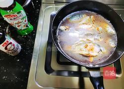 鲫鱼粉丝煲的做法图解7