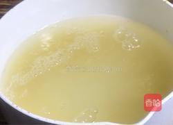 桑葚子小米粥的做法图解2