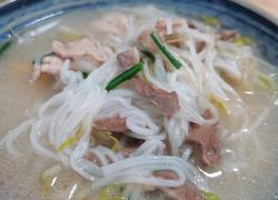 猪杂粿条汤