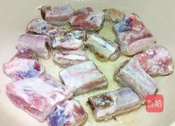 话梅栗子烧小排的做法图解7