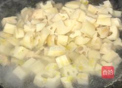 酸笋炒藕丁的做法图解4