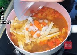 酸汤肉沫米线的做法图解5