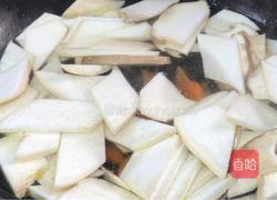 胡萝卜炒杏鲍菇的做法图解5