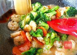 西蓝花炒虾仁的做法图解17