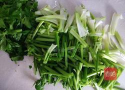 芹菜牛百叶的做法图解2