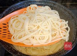 甄选番茄烩肉酱意面的做法图解5