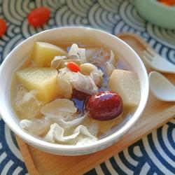 银耳水果甜汤的做法[图]