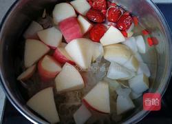 银耳水果甜汤的做法图解6