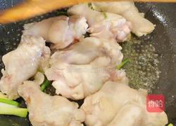 土豆焖翅根的做法图解3