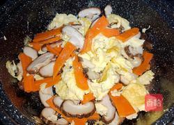 香菇炒鸡蛋的做法图解8