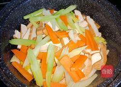 芹菜炒香干的做法图解6