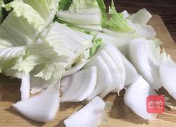 腊肠炒大白菜的做法图解1