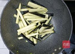 土豆茄子炒豆角的做法图解7