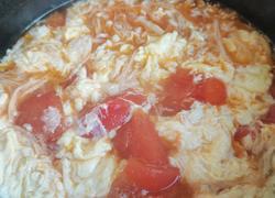 西红柿金针菇鸡蛋汤