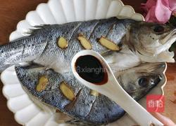 蒜香烤鲈鱼的做法图解5