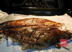 蒜香烤鲈鱼的做法图解10