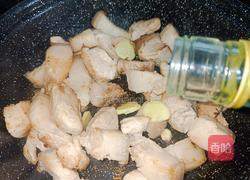 鹿茸菇烧腩肉的做法图解6