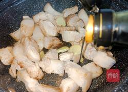 鹿茸菇烧腩肉的做法图解7