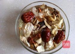 菌菇鸡汤的做法图解2