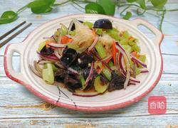 凉拌银耳的做法图解1