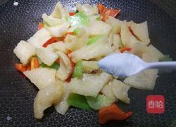 莴笋炒肉皮的做法图解7
