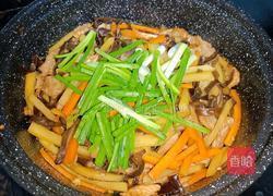 腩肉炒三丝的做法图解12