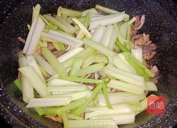 鸭杂炒芹菜的做法图解7