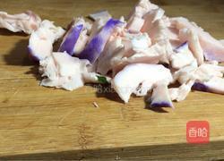 腊肠烧土豆的做法图解2