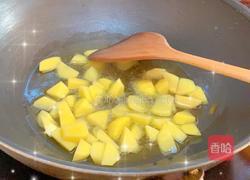 土豆烧茄子的做法图解2