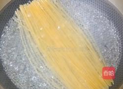 日式咖喱鸡肉意面的做法图解3