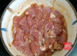 鸡蛋瘦肉汤河粉的做法图解2