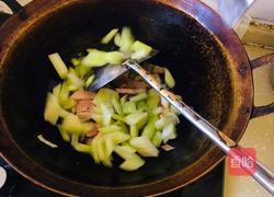 猪肉粉条烩菜的做法图解7