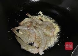 好吃到舔盘的蒜香爆虾的做法图解4