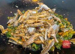 辣椒炒酥鱼的做法图解9