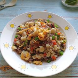 海鲜菇炒饭的做法[图]