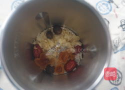 红枣银耳桃胶桂圆羹的做法图解4