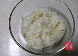 自制大米锅巴的做法图解1