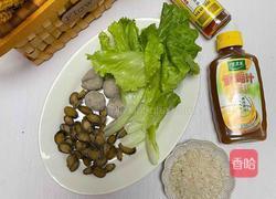 鱼丸鲍鱼粥的做法图解1