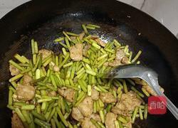 蒜苔炒肉的做法图解13