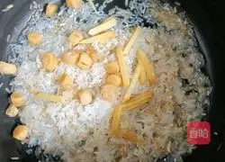 Illustration of how to make rice, brown rice and peanut porridge 5